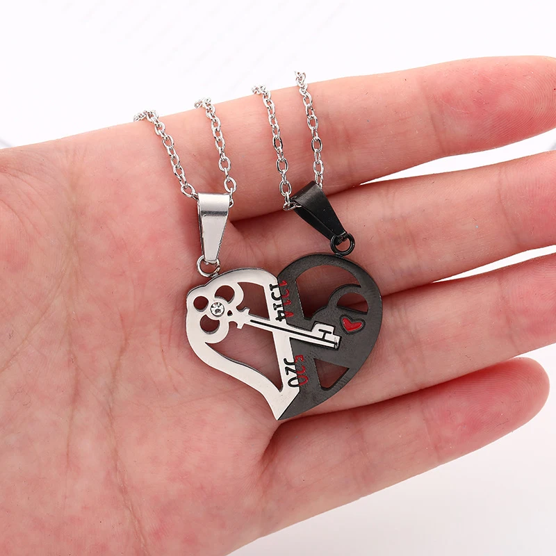 2 Pcs Heart Pendants Necklaces